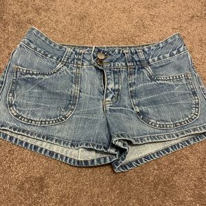 ⭐️Piping Hot Denim Jean shorts